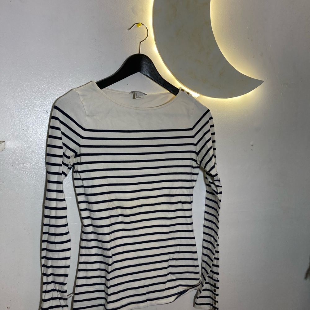 Small H&M shirt white with black stripe